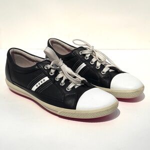 Women's Ecco Black and White Lace-Up Golf Sneakers